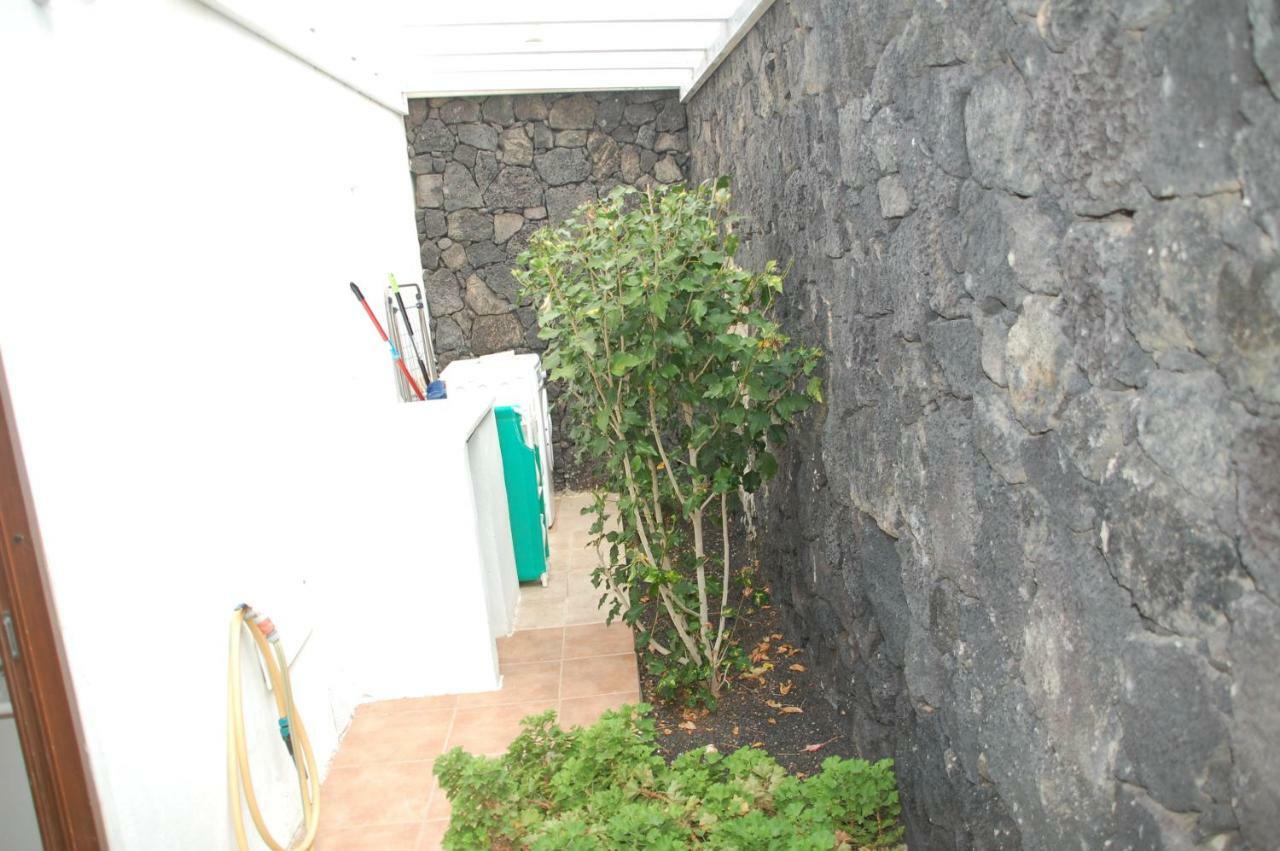 Villa Jupe Tías Екстериор снимка
